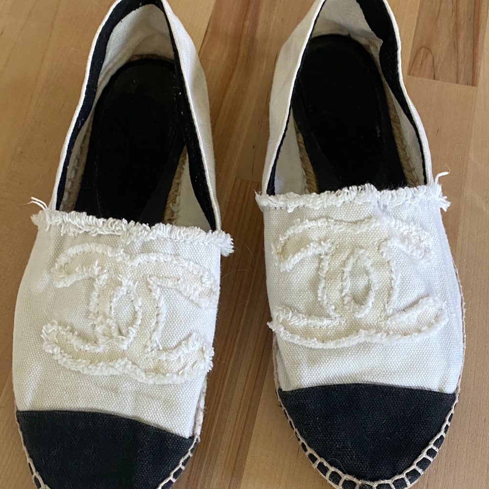 CHANEL Espadrilles in Navy and Cream